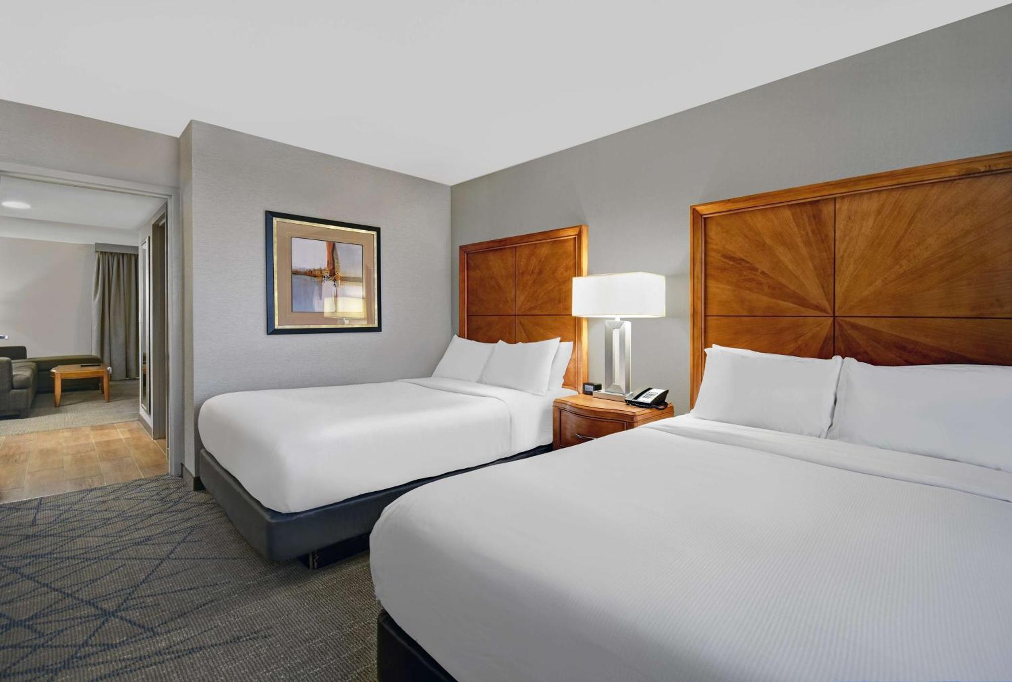 Embassy Suites By Hilton Detroit - Livonia/Novi Exterior photo