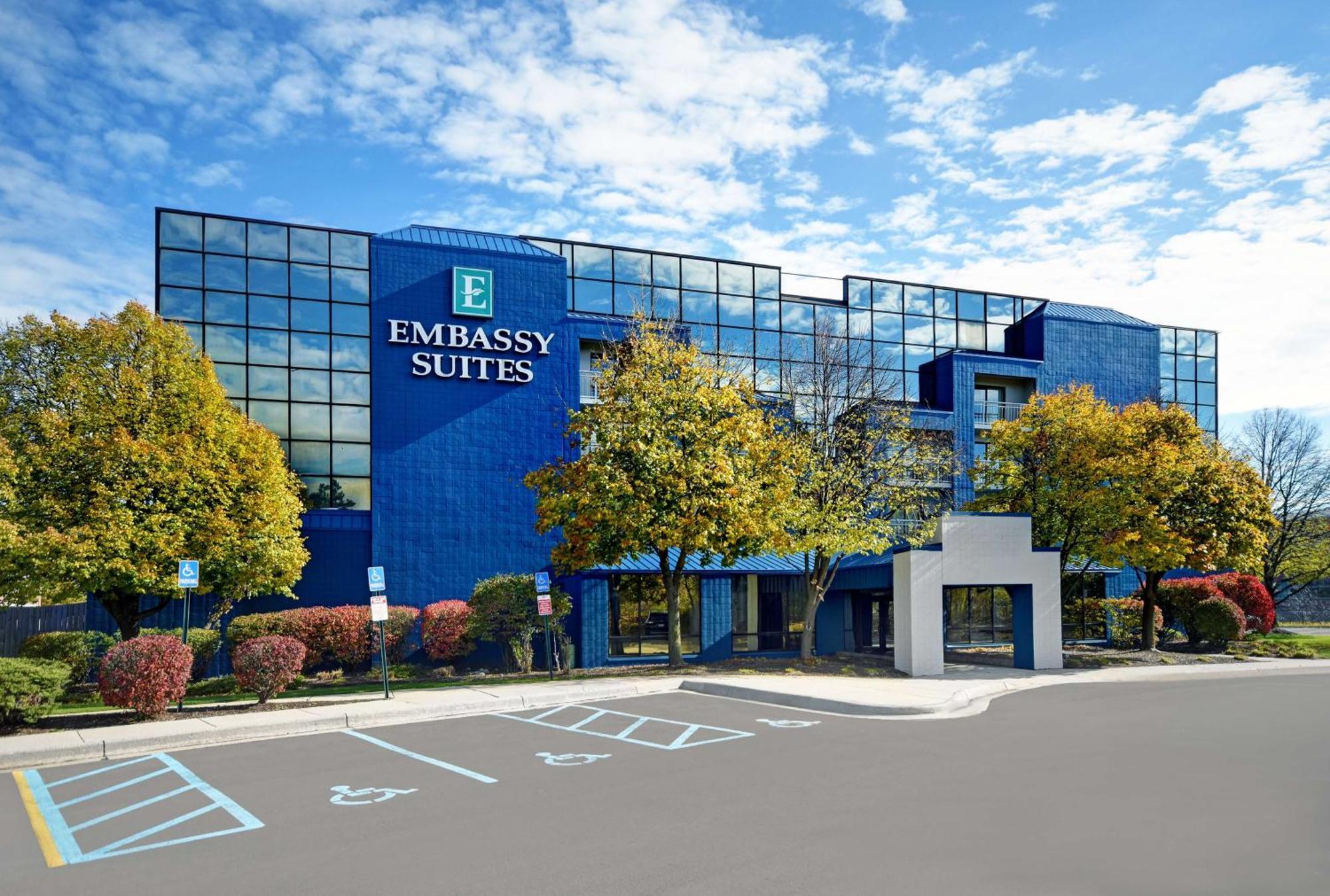 Embassy Suites By Hilton Detroit - Livonia/Novi Exterior photo