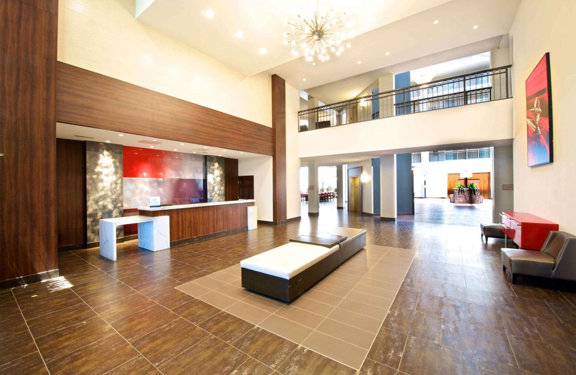 Embassy Suites By Hilton Detroit - Livonia/Novi Exterior photo