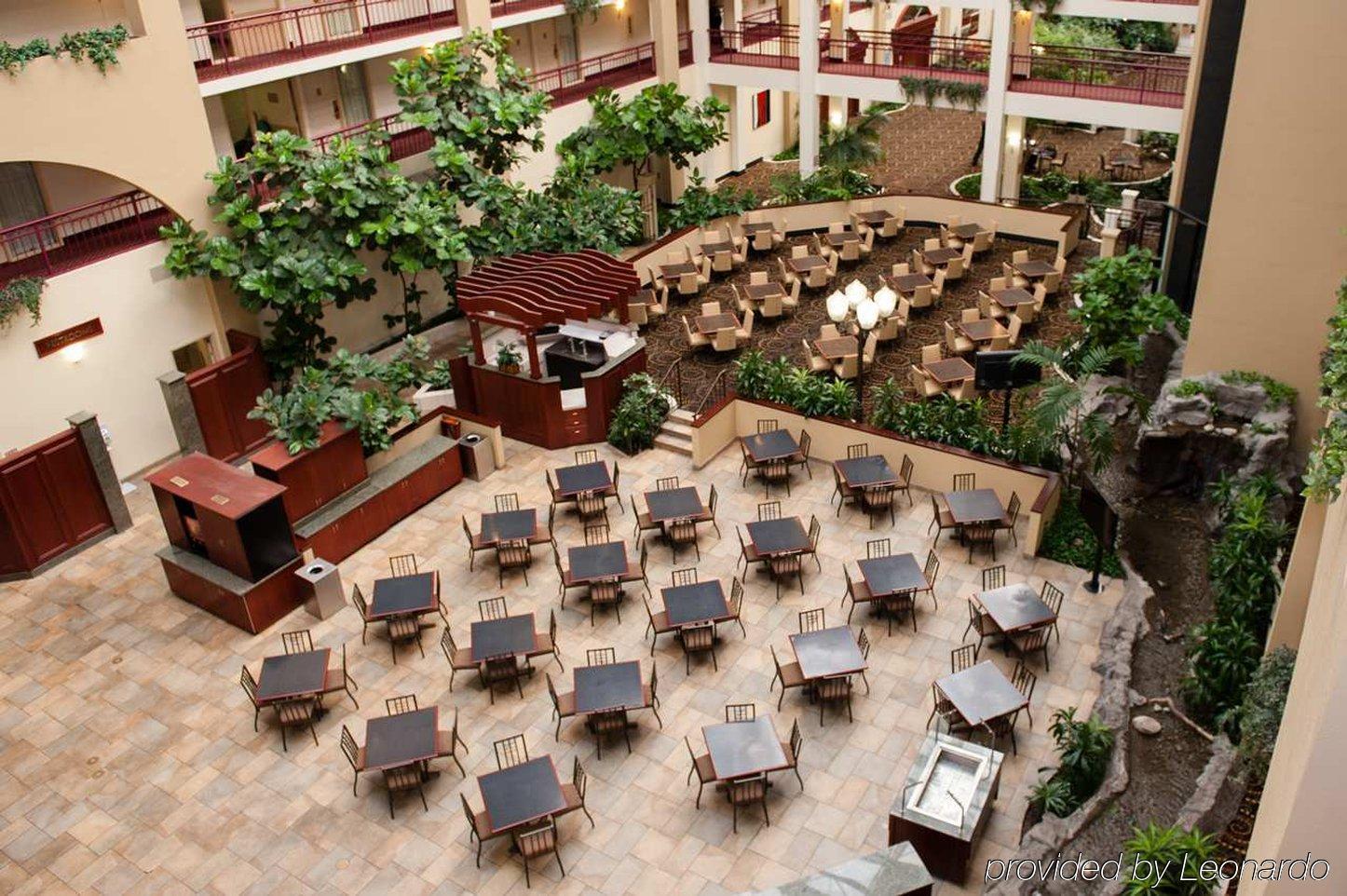 Embassy Suites By Hilton Detroit - Livonia/Novi Exterior photo